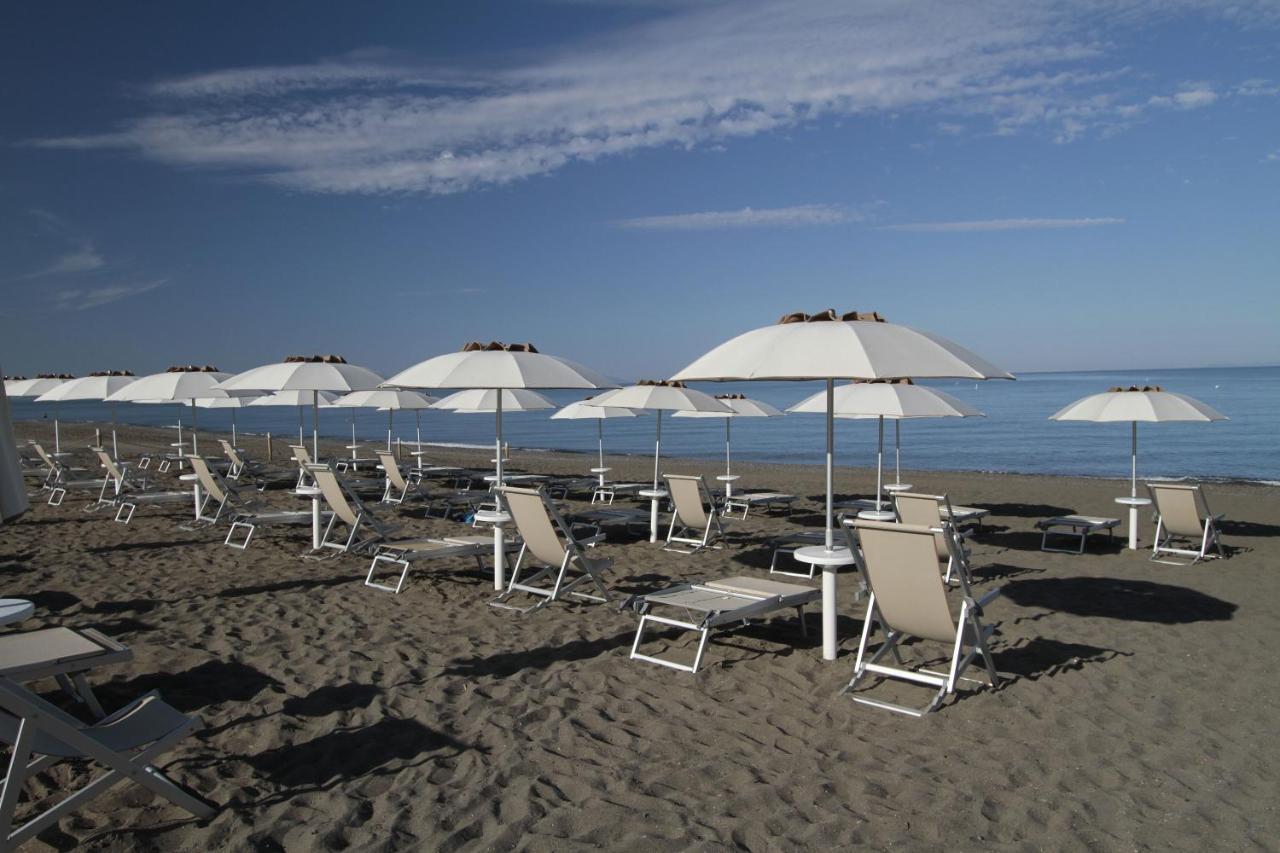 Hotel Nina Marina Di Bibbona Exterior photo