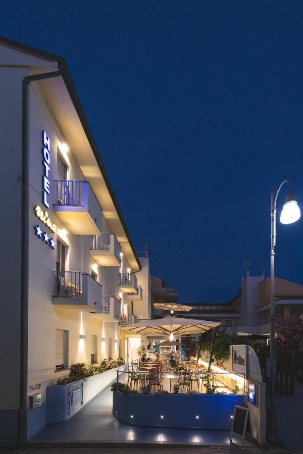 Hotel Nina Marina Di Bibbona Exterior photo